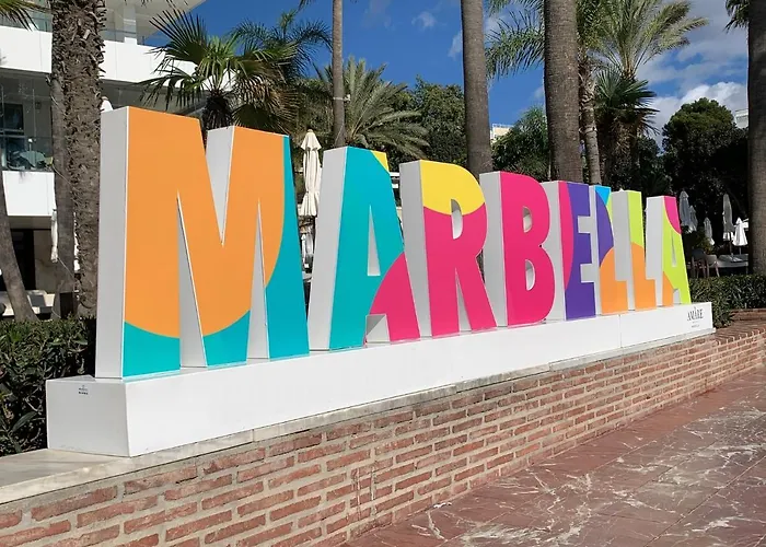Casa Hibiscus ماربيا